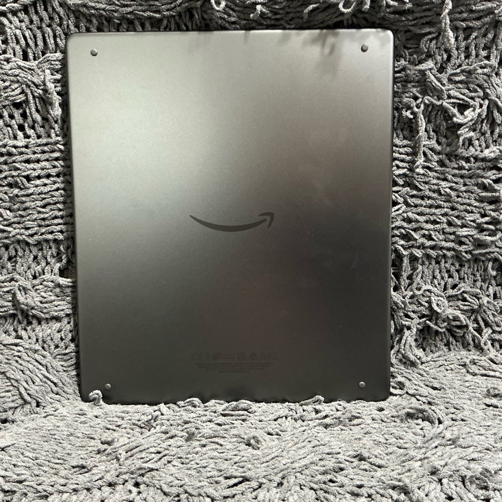 Kindle Scribe with pen and Case - Picture 3 of 7